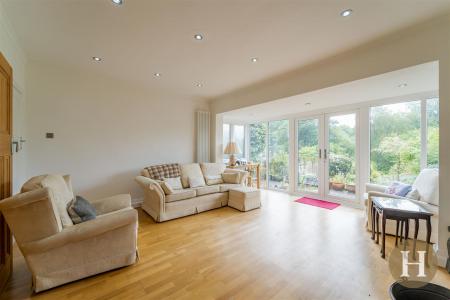 Hadleigh Estate Agents-5.jpg