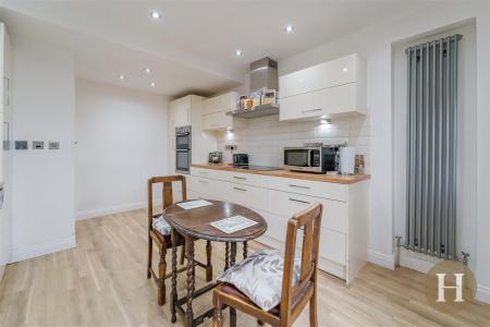 Hadleigh Estate Agents-14.jpg