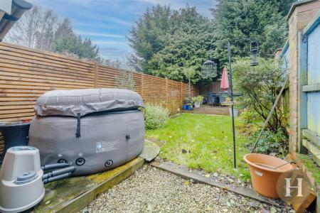 Hadleigh Estate Agents-28.jpg