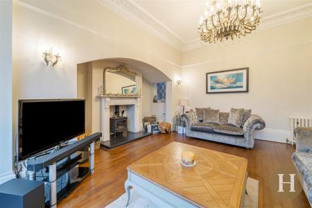 Hadleigh Estate Agents-16.jpg