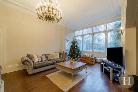 Hadleigh Estate Agents-15.jpg