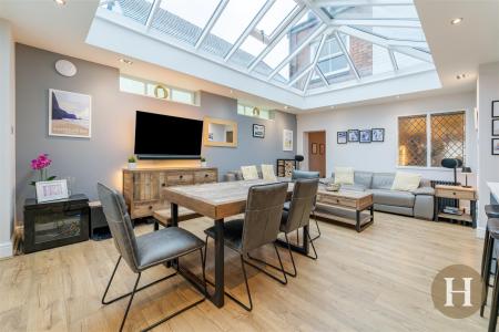 Hadleigh Estate Agents-30.jpg