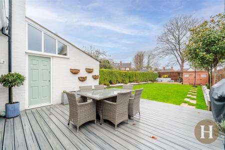 Hadleigh Estate Agents-48.jpg