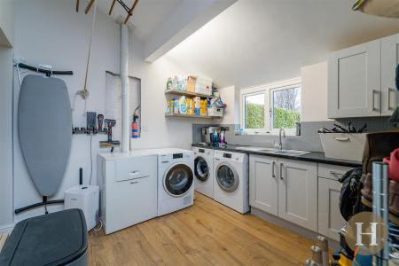 Hadleigh Estate Agents-19.jpg