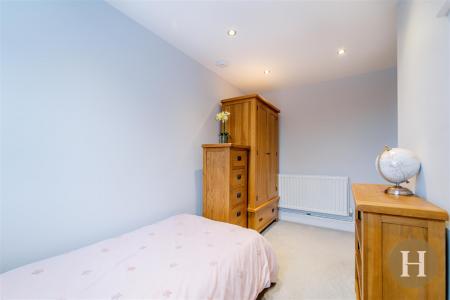 Hadleigh Estate Agents-62.jpg