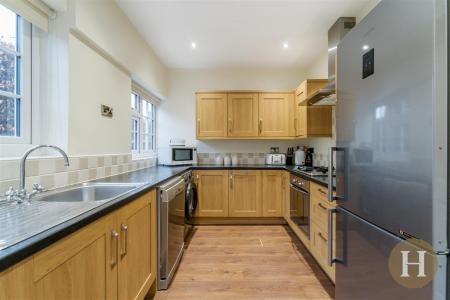 Hadleigh Estate Agents-9.jpg