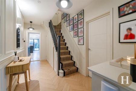 Hadleigh Estate Agents-5.jpg