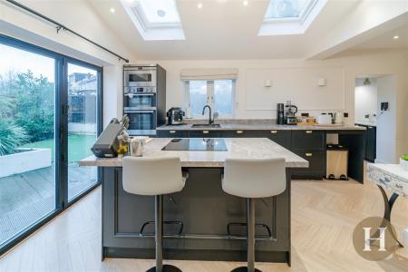 Hadleigh Estate Agents-21.jpg