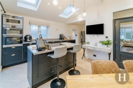 Hadleigh Estate Agents-19.jpg