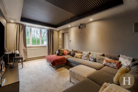 Hadleigh Estate Agents-3.jpg