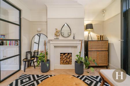 Hadleigh Estate Agents-10.jpg