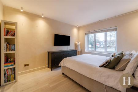 Hadleigh Estate Agents-40.jpg