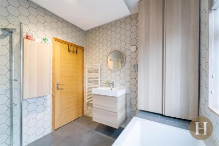 Hadleigh Estate Agents-34.jpg