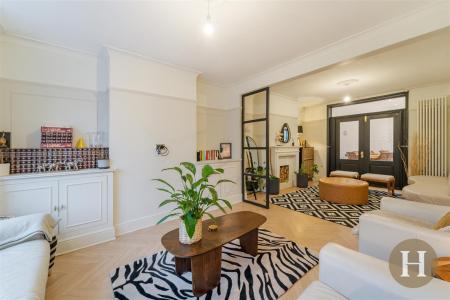 Hadleigh Estate Agents-14.jpg