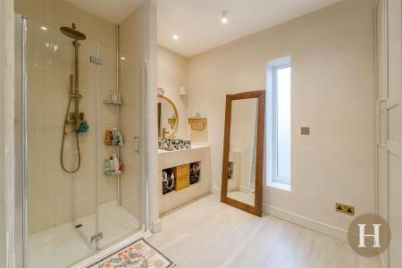 Hadleigh Estate Agents-44.jpg