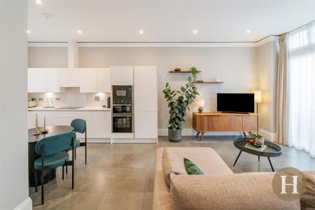 Hadleigh Estate Agents-14.jpg