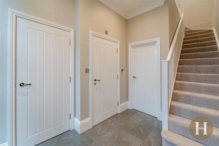 Hadleigh Estate Agents-1.jpg