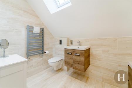 Hadleigh Estate Agents-29.jpg