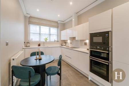 Hadleigh Estate Agents-11.jpg