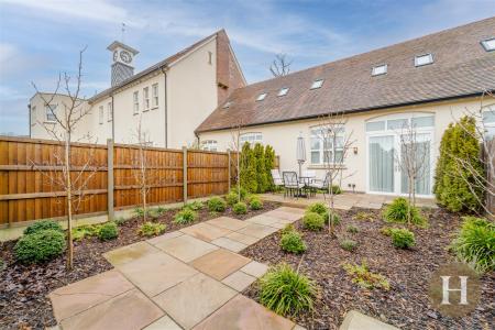 Hadleigh Estate Agents-34.jpg