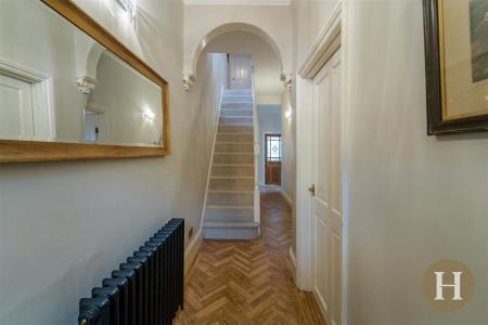 Hadleigh Estate Agents-2.jpg