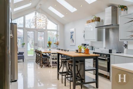 Hadleigh Estate Agents-17.jpg