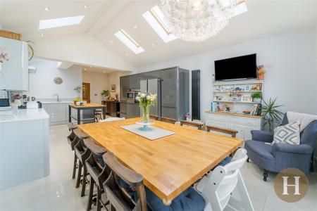 Hadleigh Estate Agents-27.jpg