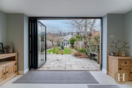 Hadleigh Estate Agents-56.jpg