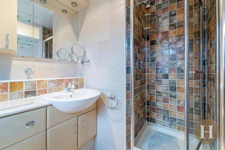 Hadleigh Estate Agents-16.jpg