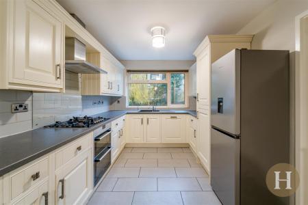 Hadleigh Estate Agents-38.jpg