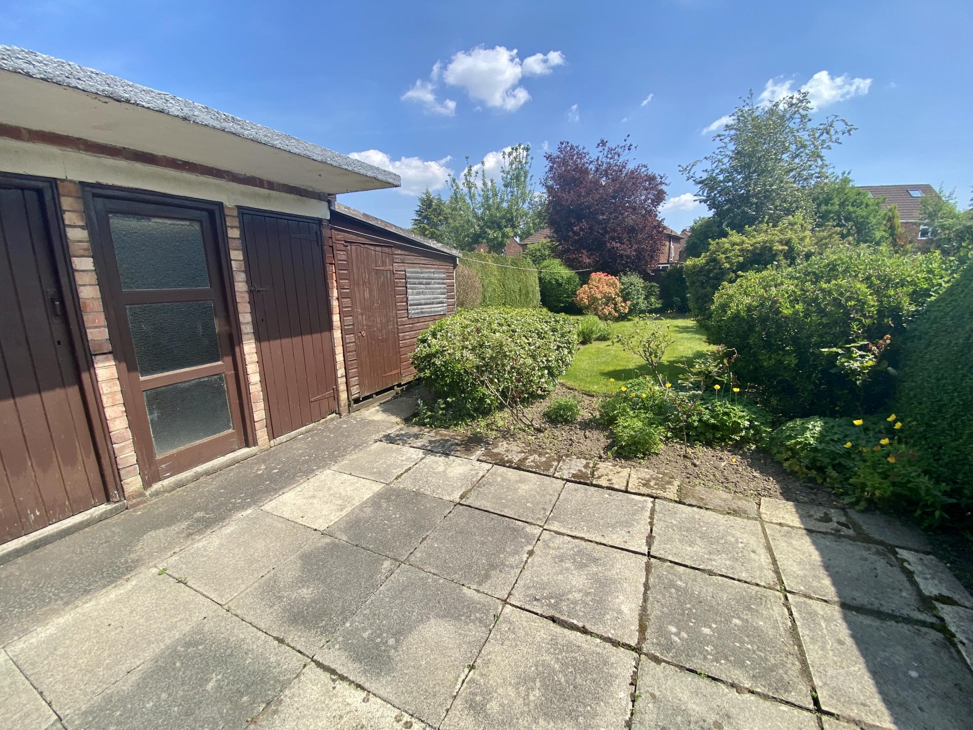 3 bedroom Terraced House for sale in Cheadle