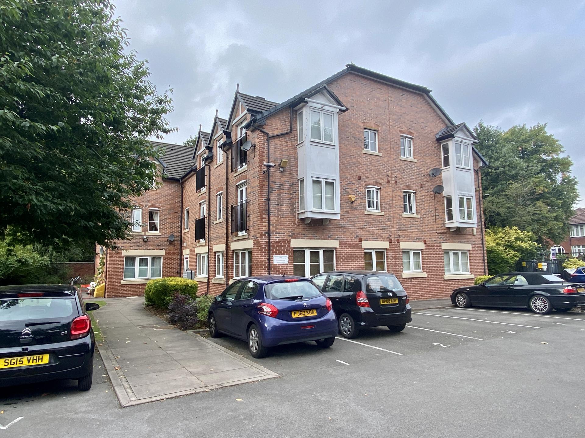 2 bedroom Apartment for sale in Cheadle