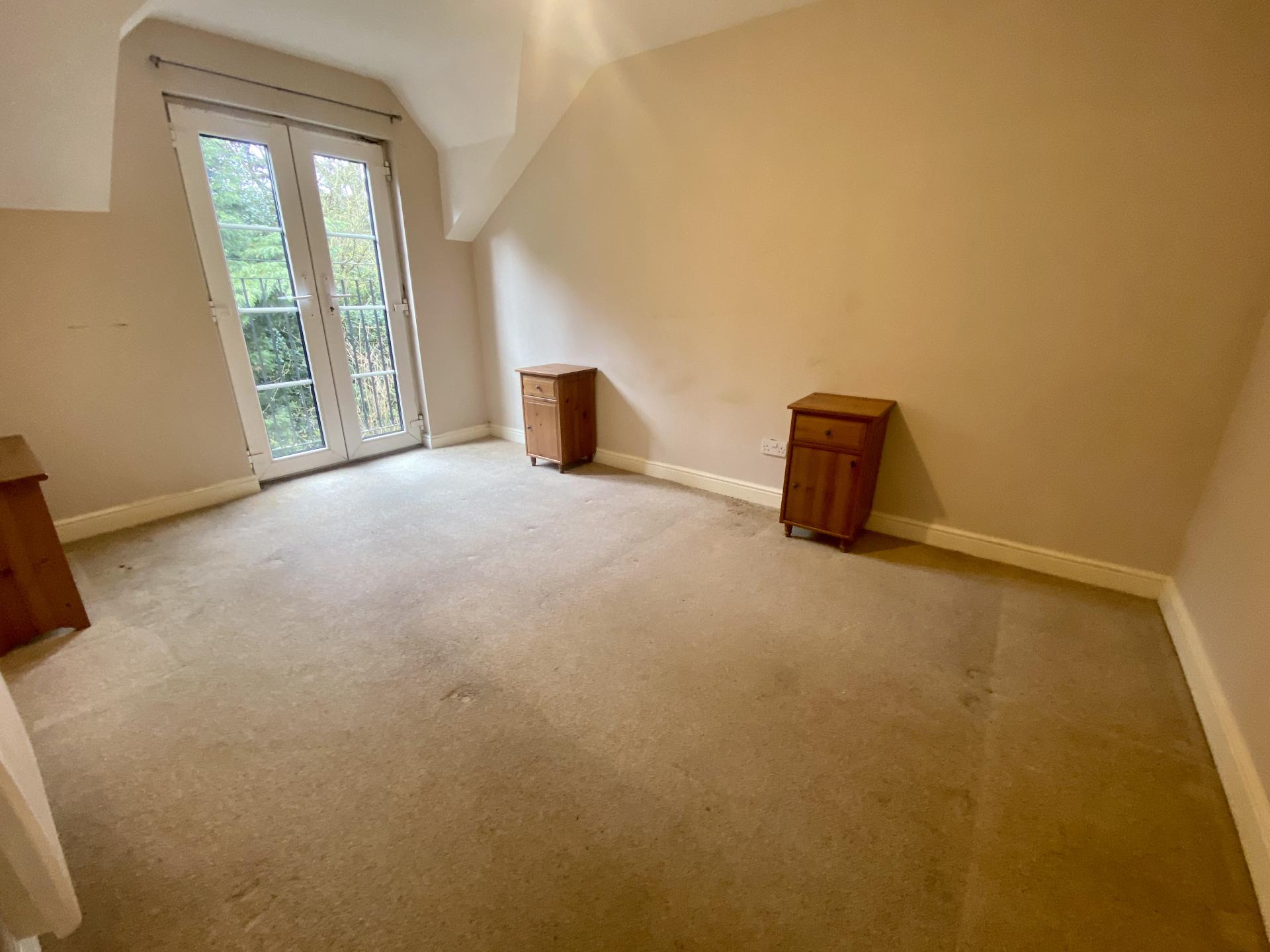 2 bedroom Apartment for sale in Cheadle