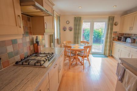 Kitchen/Breakfast Room