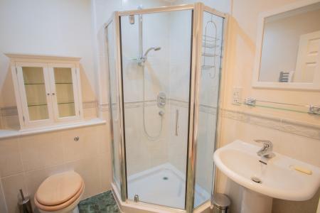 Ensuite shower room