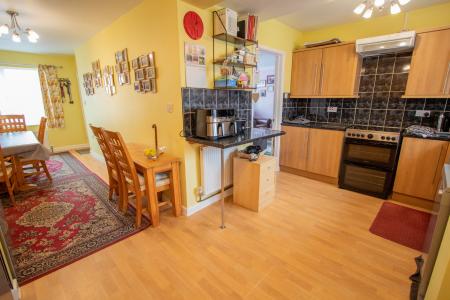 Kitchen/Dining room