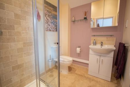 Ensuite shower room