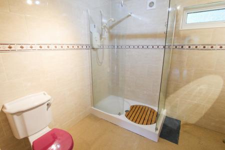 Ensuite shower room