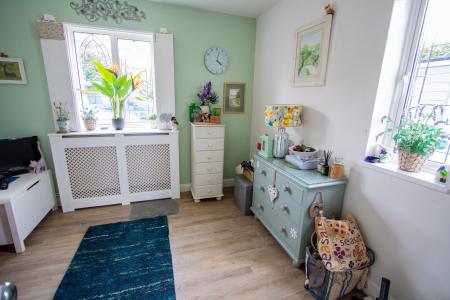 Bedroom/Dining room