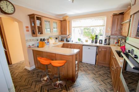 Kitchen/Breakfast Room