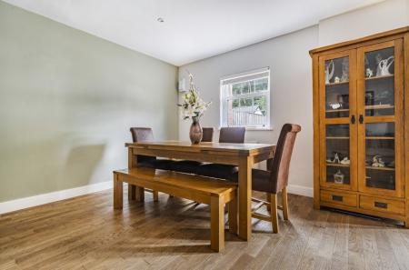 Sitting/dining room