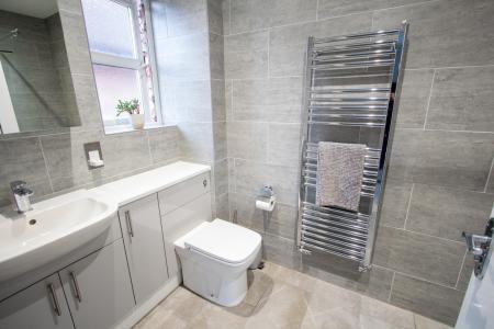 Ensuite shower room