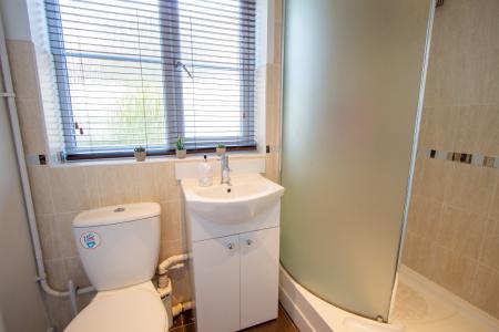 Ensuite shower room