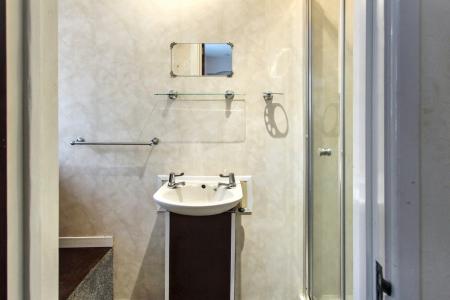 Ensuite shower room