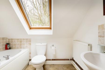 Annexe 2 Bathroom