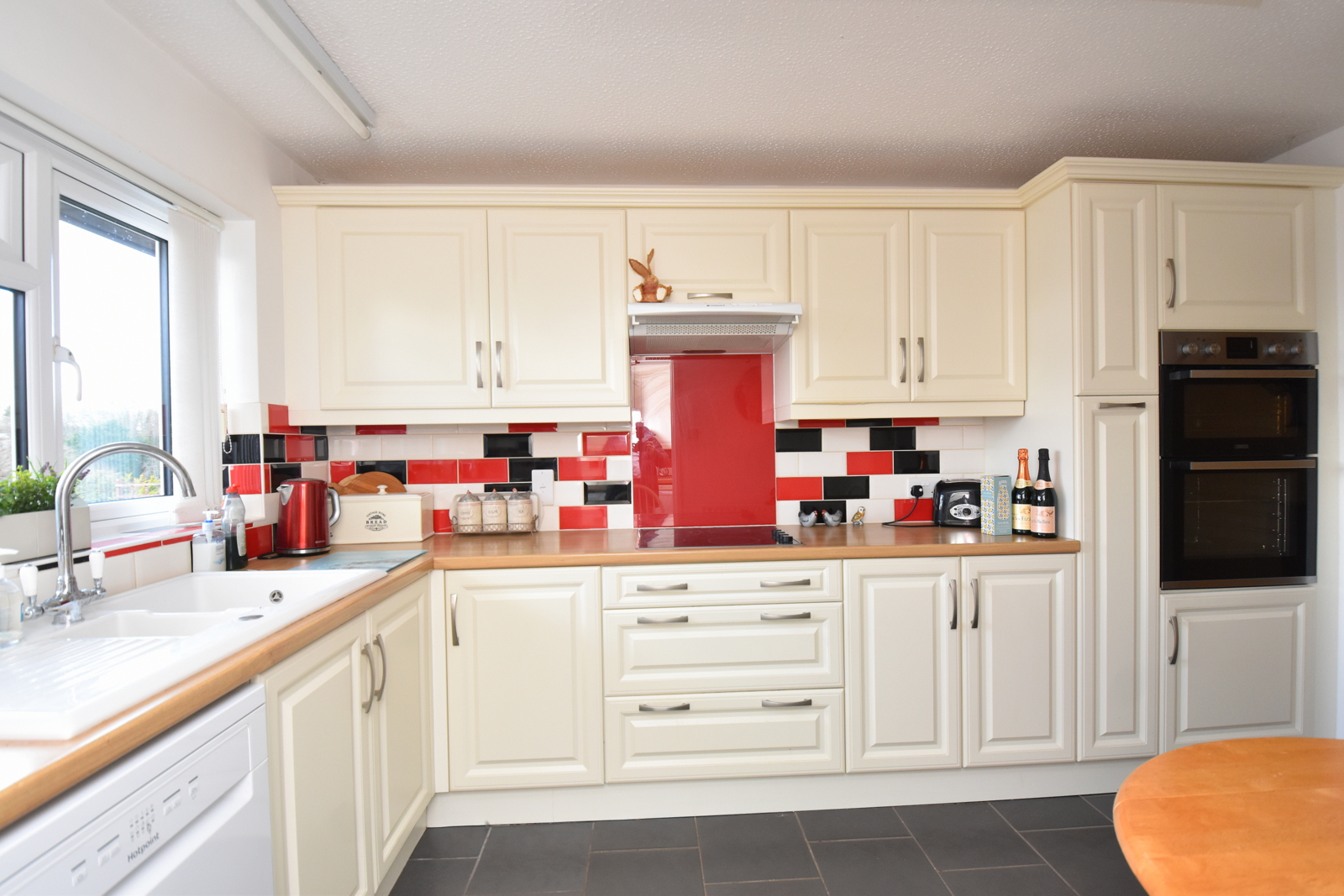 3 bedroom Detached Bungalow for sale in Wincanton