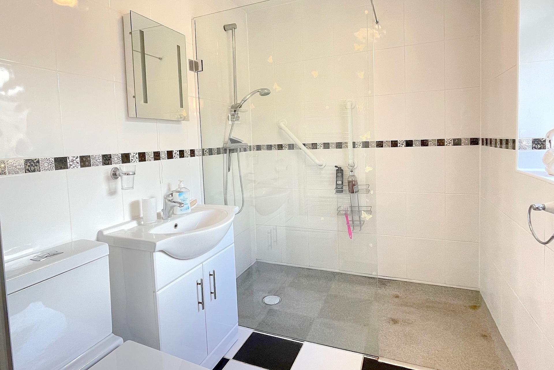 3 bedroom Detached Bungalow for sale in Wincanton