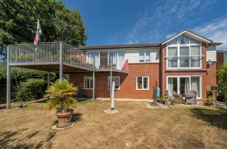 1326879-7-6877ae0...