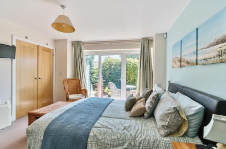 1326879-16-6877c6...