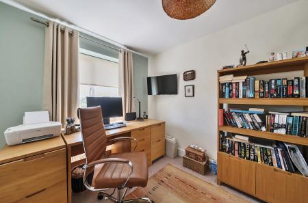 1326879-9-6877c5d...